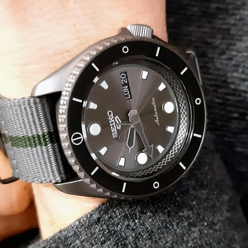 Seiko 5 Sports ''LIMITED EDITION'' NARUTO & BORUTO Watch- SRPF75K1